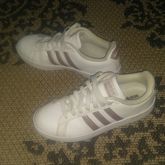 Shoes - Picture 1 of 7